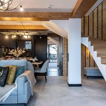Mountain Forest Apartment