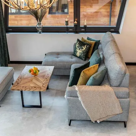 Mountain Forest Apartment