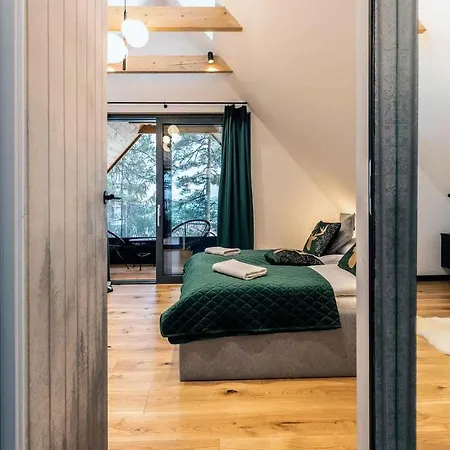 Mountain Forest Apartment