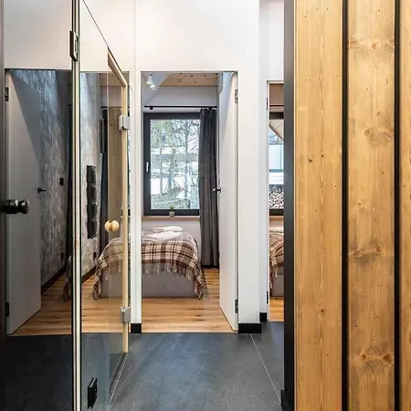 Mountain Forest Apartment